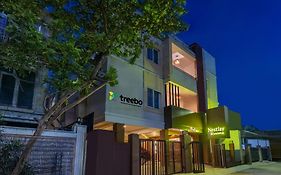 Treebo Premium Nestlay Rooms Nungambakkam